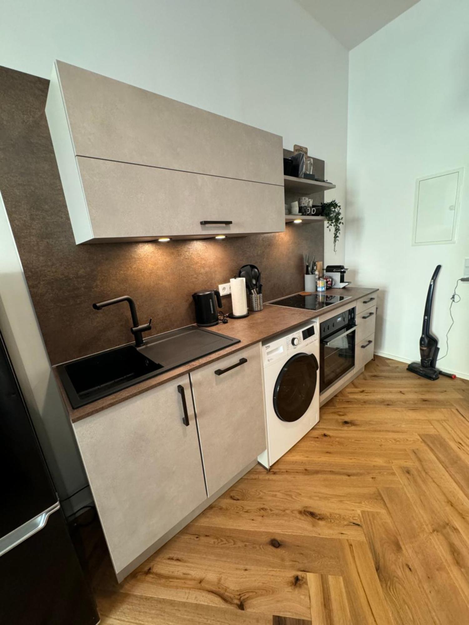 Industrial Apartment Schlossberg Linz Bagian luar foto
