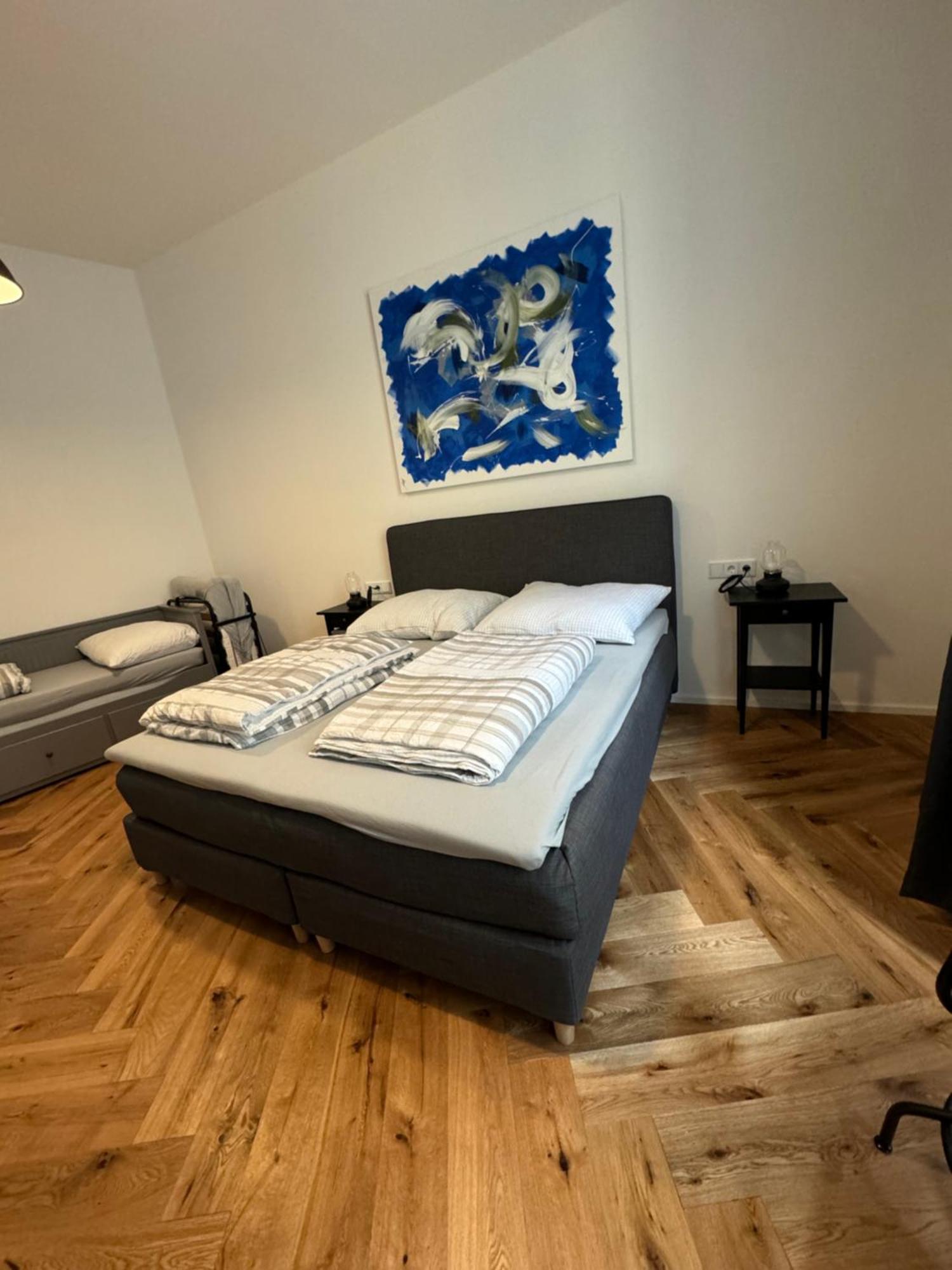 Industrial Apartment Schlossberg Linz Bagian luar foto
